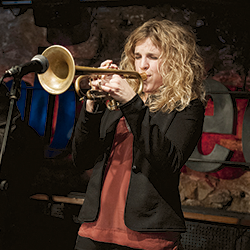 La Mireia, trompetista